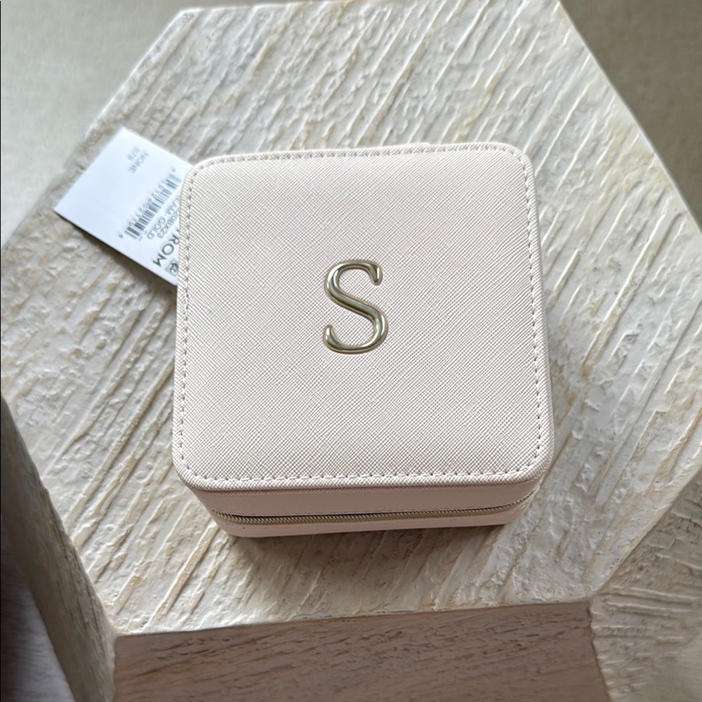NWT Nordstrom Cream Monogrammed Jewelry Case